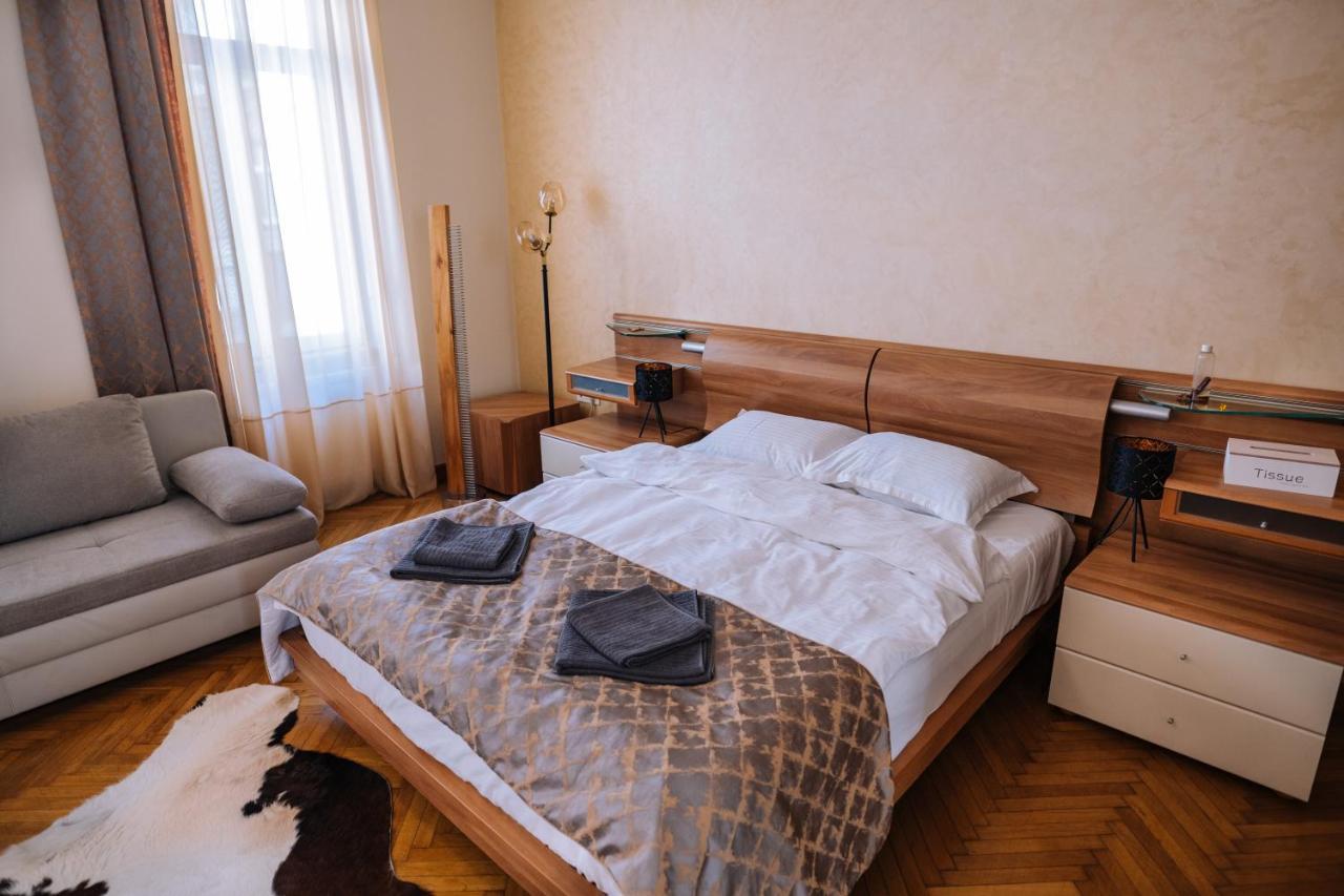 The Home Timisoara Luaran gambar
