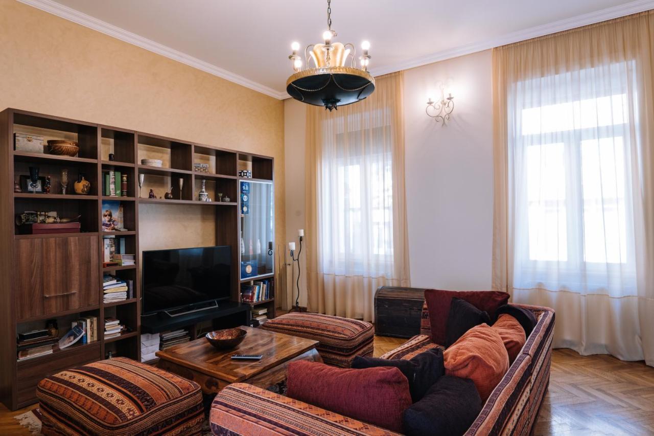 The Home Timisoara Luaran gambar