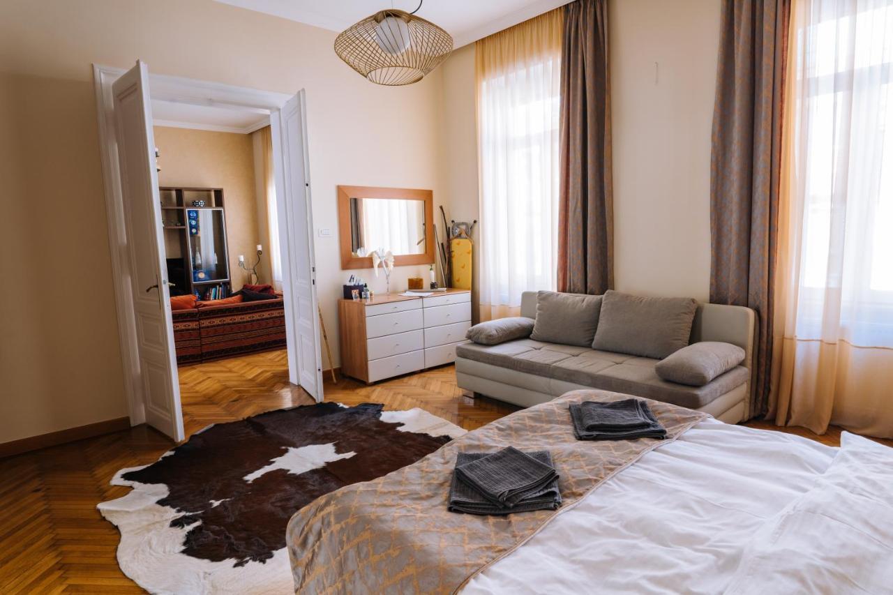 The Home Timisoara Luaran gambar